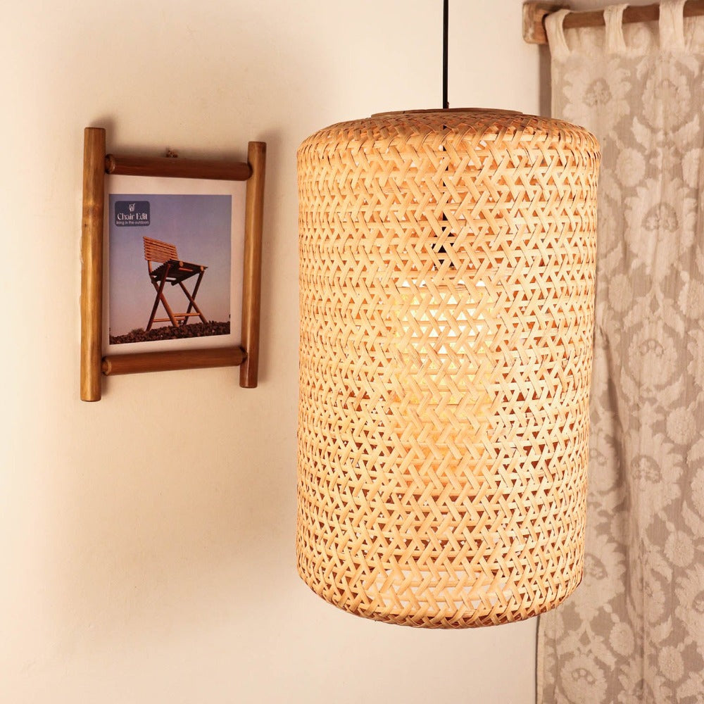 Capsule Lamp